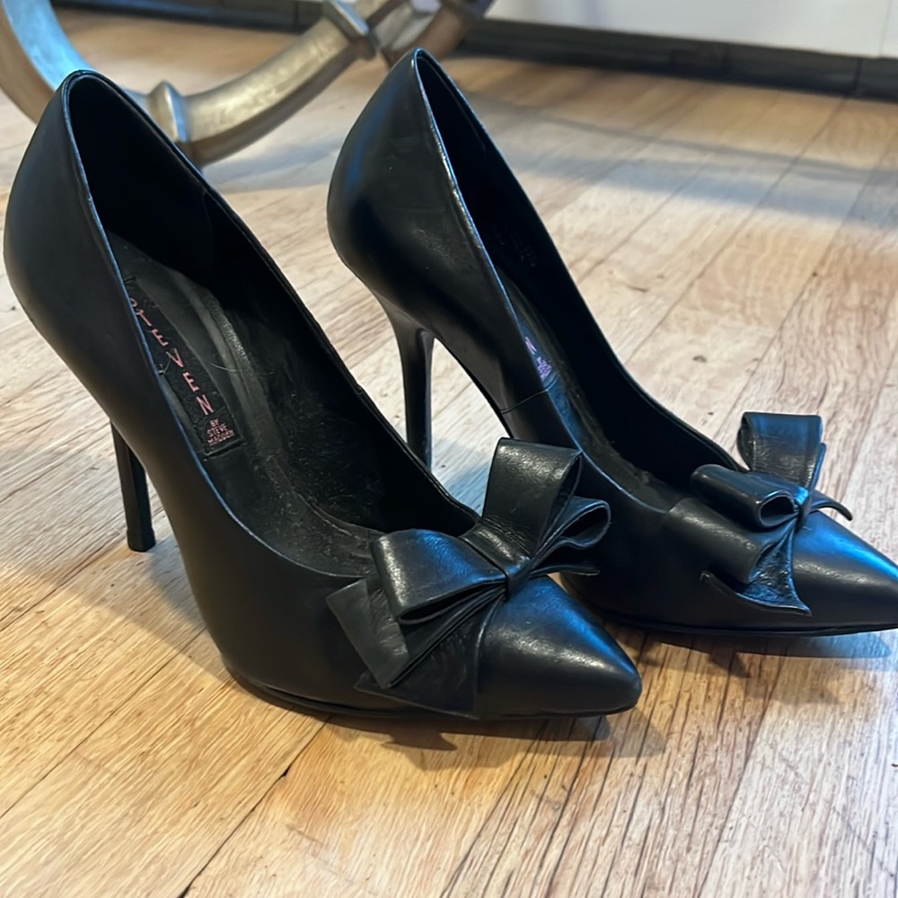 Steven Madden black leather heels.